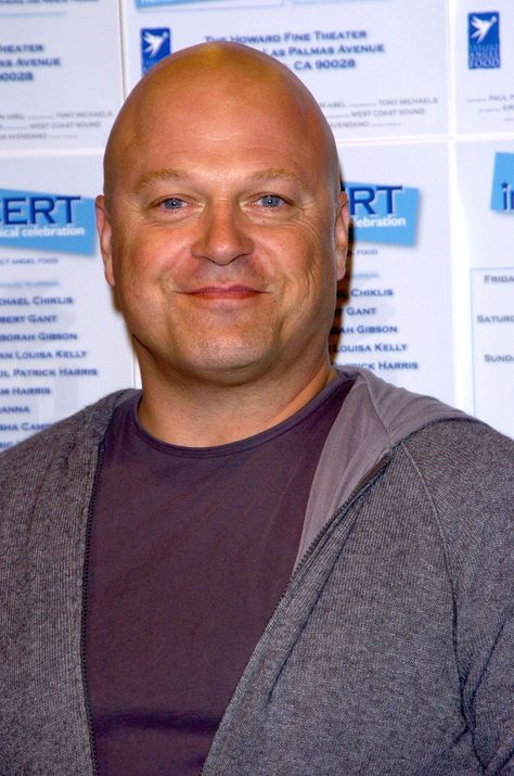 Michael Chiklis, Male Celebrities, Maria Sharapova, Drama Series, New Series, Celebrities Male, A Fan, Tv Series, Nfl