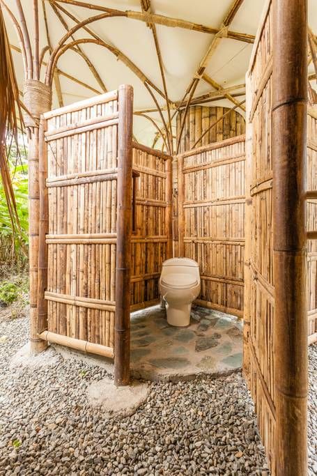 Outdoor Toilet Design, Outdoor Bathtub Ideas, Outdoor Toilet And Shower, Outside Toilet, Bamboo Building, Hut House, Outdoor Bathtub, Outdoor Bathroom Design, Bamboo House Design