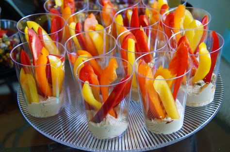 Flaming peppers with hummus! Fête Jurassic Park, Fireman Sam Birthday Party, Fire Engine Party, Birthday Party Menu, Fireman Party, Firetruck Birthday Party, Fire Truck Party, Firefighter Party, Fireman Birthday