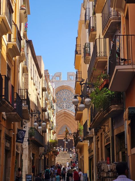 Tarragona🇪🇸 Spain Aesthetics, College Abroad, Tarragona Spain, Backpacking Spain, Spain Aesthetic, Spain Culture, Cruise 2023, Holiday Travel Destinations, Medieval Architecture