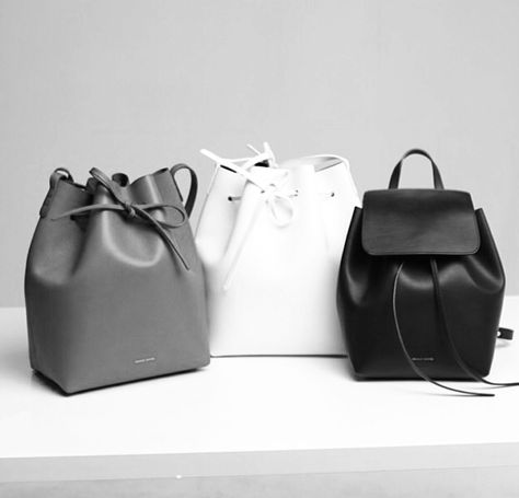 Large Tote Black Mansur Gavriel Bucket Bag, Mansur Gavriel Bag, Chic Minimalista, Style Gothic, Handbag Heaven, Minimal Chic, Mansur Gavriel, Black Bag, Beautiful Bags