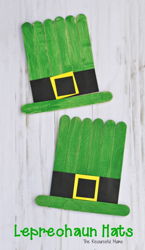 Leprechaun hat craft kids can make for St. Patrick's Day from craft sticks. Leprechaun Hat Craft, Crafts Snowman, Leprechaun Craft, Fete Saint Patrick, March Crafts, St Patricks Crafts, St Patricks Day Crafts For Kids, St Patrick Day Activities, Leprechaun Hat