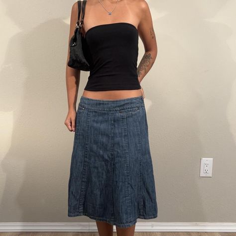 Vintage y2k Khakis & Co Denim Midi Skirt Sz 6... - Depop Midi Denim Skirt Outfit, Denim Midi Skirt Outfit, Playing Dress-up, Midi Denim Skirt, Midi Skirt Outfit, Denim Skirt Outfits, Midi Denim, Mermaid Skirt, Denim Midi Skirt