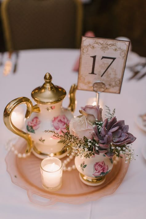 Affordable Wedding Centerpieces, Vintage Wedding Centerpieces, Tea Party Bridal, Tea Party Wedding, Bridal Tea, Vintage Tea Party, Tea Party Bridal Shower, Bridal Shower Tea, Tea Party Ideas