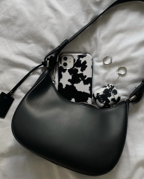 Your phone deserves to look cute and stay protected at all times, and our Achromatic iPhone 15 phone case will help you keep it safe and sound. The cow print in black and white is both daring and classic, making it the perfect addition to your accessory collection. Airpods Pro Aesthetic, Airpods Aesthetic, Aesthetic Case, Trendy Sunglasses, Bag Essentials, Bags Aesthetic, Essential Bag, Summer Accessories, Black Bag