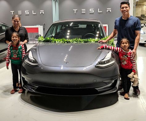 Tesla owners receive Holiday deliveries amid Q4's end-of-quarter push