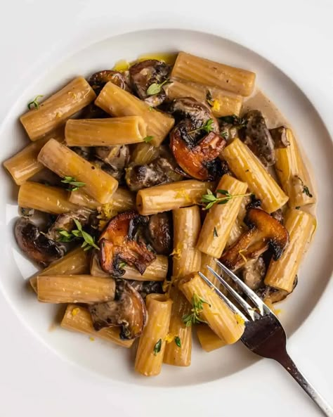 Best Creamy Miso Mushroom Pasta - The Burnt Butter Table Food Definition, Burnt Butter, Miso Recipe, Miso Butter, Creamy Parmesan Sauce, Vegetable Crisps, Creamy Mushroom Pasta, Miso Paste, Vegetarian Pasta Recipes