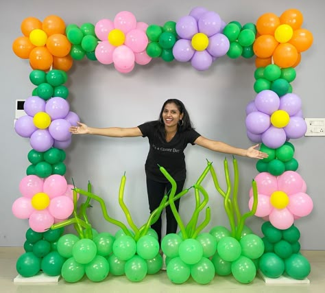 Garden Balloon Decoration, Spring Balloon Decorations, Garden Balloon Garland, Spring Balloon Arch, Baloon Garland, Party Balloons Diy, Surprise Birthday Decorations, Backyard Birthday Parties, 1st Birthday Balloons