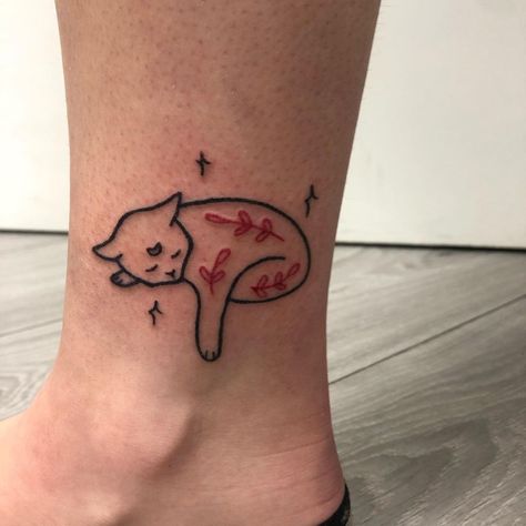 Cat Tattoo Stick And Poke, Sleepy Cat Tattoo, Gummy Bart, Ivy Tattoos, Tattoo Stick And Poke, Charlotte Tattoo, Poked Tattoo, Stick Poke, Ivy Tattoo