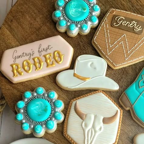 Giovanna's Gourmets custom decorated cookies on Instagram: "The full set from Gentry's first rodeo. I am so in love with this set. Design inspiration from @kentkreations #cowgirlcookies #firstrodeocookies #turquoisejewelrycookies #turquoisecookies #bullskullcookies #sugarcookies #decoratedcookies #edibleart #customcookies #customgifts #cookiegifts #sugarcookiemarketing #statecollege #statecollegefood #boalsburg #statecollegepa #bellefonte #lovebft" Turquoise Cookies Decorated, Country Cookies Decorated, Rodeo Cookies Decorated, First Rodeo Cookies, Rodeo Cookies, Western Cookies, Cowgirl Cookies, Bakery Art, Texas Theme