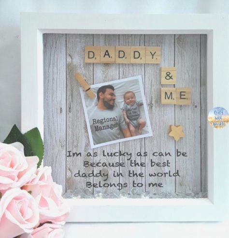 Valentine Gift For Dad, Fathers Day Frames, Diy Father's Day Crafts, Scrabble Frame, New Dad Gift, Personalised Frames, Father's Day Diy, Fathers Day Crafts, Gifts For New Dads