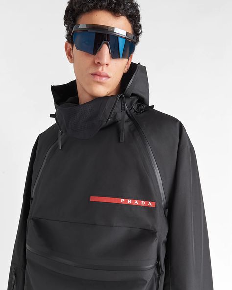 Oakley Ski, Futuristic Outfits, Prada Mens, Ski Jacket Mens, Snowboard Jacket, Prada Men, Ski Pants, Mens Activewear, Ski Wear