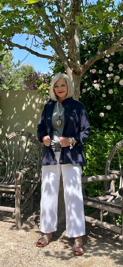 10 Ways to Casually Style White Jeans: A Guide for Women Over 50 - Cindy Hattersley Design Cindy Hattersley Style 2023, Cindy Hattersley Style, Chic Over 50 Fashion Summer, Over 70 Womens Fashion, Mum Outfits, Style White Jeans, Mom Fits, Cindy Hattersley, Silver Sandal