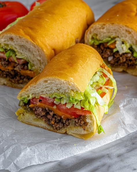 Hamburger Subs, Cheeseburger Subs Ground Beef, Cheeseburger Hoagie, Hogie Subs, Cheeseburger Subs, Cheeseburger Sandwiches, American Sandwich Recipes, Squirrel Recipe, Sandwich Fixings