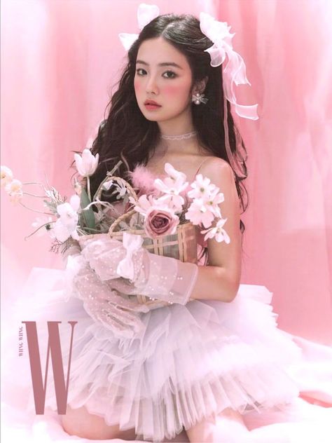 RED ID: 摄影患者 ○ pink aesthetic glowy soft photoshoot Album Cover Photoshoot, Cover Photoshoot, Korean Photoshoot, Debut Photoshoot, Creative Shot, Beautiful Photoshoot, Pink Photo, Photoshoot Themes, Photoshoot Concept