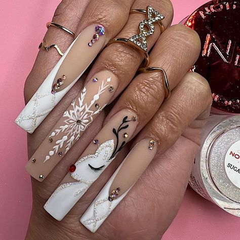 Nude Nailart, Aesthetic Christmas Nails, Christmas Nail Designs Acrylic, Coffin Tips, 30 Aesthetic, Nail Art Noel, Ombre Acrylic Nails, Christmas Gel Nails, Nails Design With Rhinestones