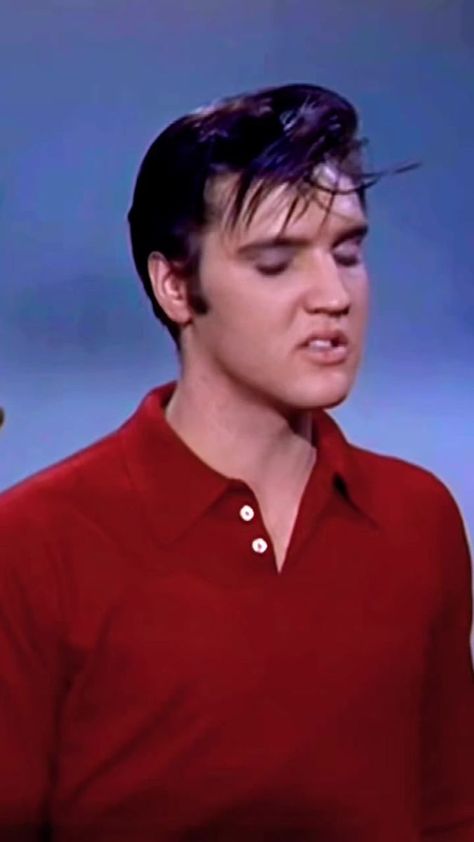 Elvis - I do whatever you say 😂 #allshookup #bluegrass #artist #elvispresleymovie #bluesuedeshoes | Samely Iphigenia Elvis Videos, Elvis Films, Elvis Songs, 1950s Rock And Roll, Elvis Presley Videos, Elvis Presley Movies, Elvis Presley Images, Elvis Presley Pictures, Burning Love