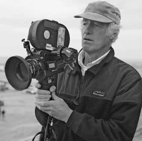 Roger Deakins Roger Deakins, Film Tips, Denis Villeneuve, White Lies, Romantic Films, Tv Watch, Film Studies, Indie Movies, Movie Camera