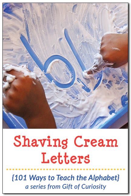 Shaving Cream Letters: Combine letter learning practice with sensory play by having kids learn to write letters in a tray filled with shaving cream! This activity has so many benefits for kids, especially making it easy to fix "mistakes." || Gift of Curiosity Learn To Write Letters, Teach The Alphabet, Letter Learning, Human Body Activities, Alphabet Gifts, Write Letters, Learn To Write, Abc Activities, Name Activities