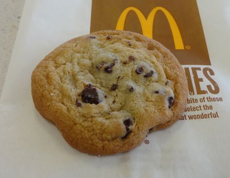 So my husband and I love McDonald’s Chocolate Chip cookies. They are one of the best kept secrets in my opinion because, not only are they super delicious, but they are cheap. Anyway, recentl… Mcdonalds Cookies, Birthday Breakfast Party, Banana Chocolate Chip Cookies, Cookies Recipes Chocolate, Chocolate Chip Cookies Ingredients, Cookie Time, Cookies And Candy, Chewy Chocolate Chip Cookies, Chewy Chocolate Chip