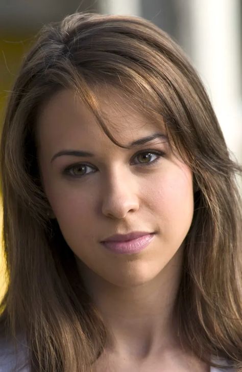 Lacy Chabert, Not Another Teen Movie, Lay Lay, Female Movie Stars, Blonde Actresses, Lacey Chabert, Comedy Movie, Country Women, Zooey Deschanel