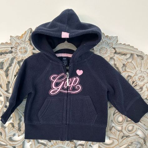 Hoodie fleeced gap Baby Gap 3-6 months Baby Gap, Fleece Hoodie, 6 Months, Gap, Outfit Inspo, Plus Fashion, Fashion Trends, Closet, Fashion Tips