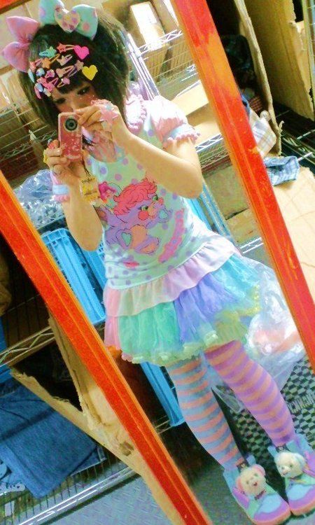 ♡｡ ∴ ｡Glitter Puffs ☆✿⊹⊱: ALL JAPANESE FASHION STYLES~* Genderless Kei, Pastel Fits, Decora Kei Fashion, Decora Outfits, Decora Fashion, Decora Harajuku, Pop Kei, Fairy Kei Fashion, Alternative Subcultures