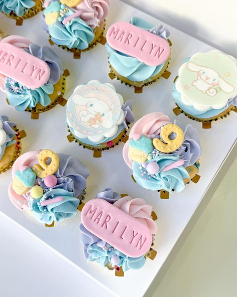 🍭Marilyn’s Cinnamoroll Cupcakes🍬 #cupcakes#lasvegascuocakes#sanriocupcakes#cinnamorollcupcakes#cupcakesofinstagram Sanrio Cupcakes, April 20, 6th Birthday, 10th Birthday, Birthday Parties, Cupcake, Hello Kitty, Birthday Cake, Lily