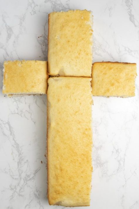 Easter Cross Cakes Ideas, Easter Cake He Is Risen, Easter Cake Jesus, Cross Cakes For Easter, Easter Cross Cake, Cross Shaped Cake, Cross Cake Ideas, 1st Communion Cakes, Cross Sheet Cake