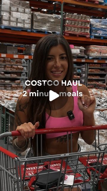 Sara Reimer | #1 Women’s Fat Loss Coach on Instagram: "If you struggle to make time to meal prep, steal this list of 2 minute high protein meals from Costco for when you’re in a pinch so you can stay aligned with your goals 🖤

#highprotein #costcohaul #fatloss #fatlossfood #caloriedefecit #mealprep #costcofinds #lowcalorie" High Protein Travel Meals, Meal Prep Bodybuilding Women, High Protein Fat Loss Meals, Meal Prep Costco, Body Builder Meal Prep, High Protein Diet For Women, Meal Prep For Fat Loss, Costco Meal Prep, Bodybuilding Meal Prep