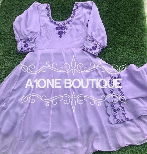 Frock Suit, Suit Neck Designs, Rose Embroidery Designs, Lavender Colour, Nimrat Khaira, Suit Embroidery, Embroidery Suits Punjabi, Short Frock, Simple Style Outfits