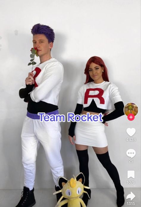 Couple Costumes Pokemon, Couple Pokemon Costumes, Pokemon Customes Halloween, Diy Team Rocket Costume, Cartoon Halloween Costumes Couples, Pokemon Team Rocket Costume, Cartoon Custome Halloween, Comiccon Costume Ideas Couple, Team Rocket Couple Costume