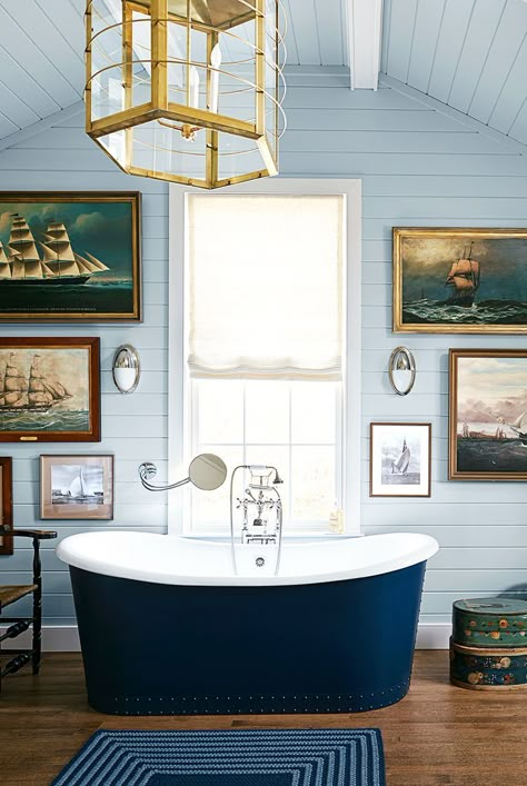 interiors. alissa rosenheck Bad Best Bathroom Paint Colors, Best Bathroom Designs, Decorating Bathroom, Nautical Bathrooms, Bathroom Paint Colors, Nautical Home, Design Seeds, Diy Bathroom Decor, White Rooms