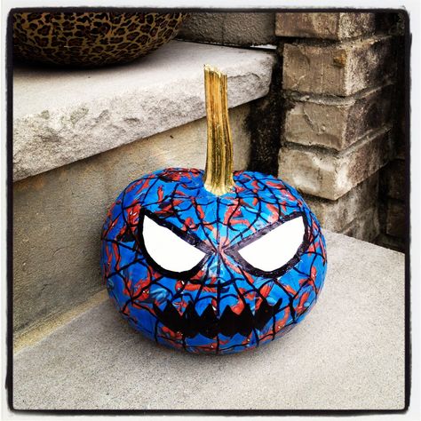 Spiderman duct tape Spidey pumpkin Painting Pumkins Ideas, Pumpkin Spiderman, Spiderman Pumpkin, Unique Pumpkin Carving, Unique Pumpkin Carving Ideas, Spiderman Painting, Ray Ray, Babymoon Photos, Pumpkin Carving Ideas