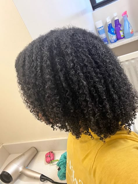 wash and go on 4a/4b hair Braided Dreadlocks, 4b Hair, Cute Hair Colors, Quick Natural Hair Styles, Hair Patterns, Beautiful Natural Hair, Wash And Go, Curly Afro, Natural Styles