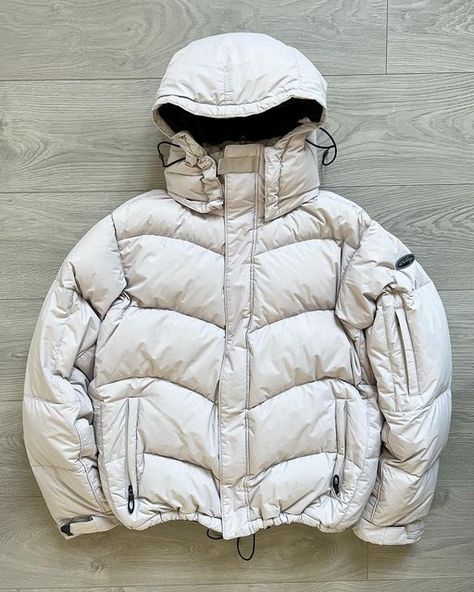 Ndwc0Shop - Archive Clothing Store on Instagram: "**SOLD** - Oakley Hydro Fuel Vintage Down Puffer Jacket Size Small - Tap to shop, or visit the link in bio @ NDWC0Shop.Com" Nike Puffer Jacket Vintage, Streetwear Puffer Jacket, Archive Clothing, Vintage Puffer Jacket, Mens Winter Jacket, Ski Fit, Oakley Jacket, Streetwear Outfit Ideas, Puffer Jacket Men