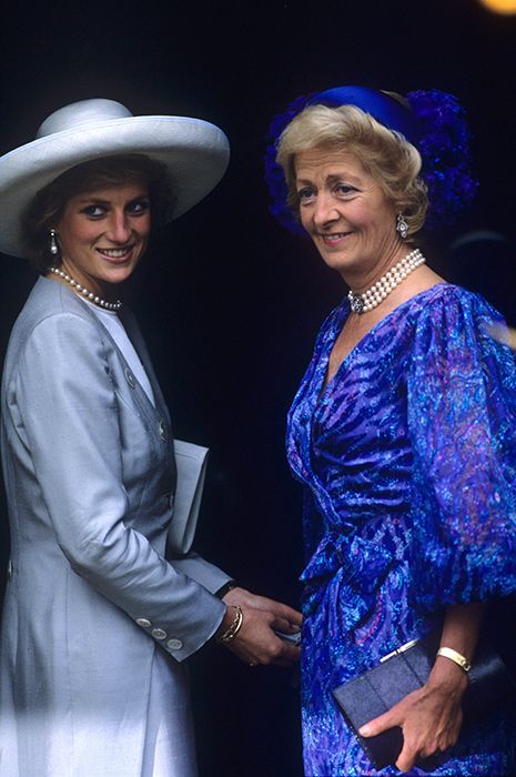 Princess Diana Parents, Victoria Lockwood, Louis Spencer, Queen Elizabeth Ii Reign, Mary The Virgin, Princess Diana Wedding, Spencer Family, Diana Wedding, Charles Spencer