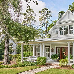 How To Choose a House Plan Right for You Lowcountry Farmhouse, Southern Front Porches, A House Plan, Southern Living House, Home Improvement Show, Farmhouse Trends, Southern Living House Plans, Small Entry, Home Design Plan