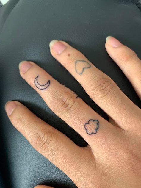 Ariana Grande Related Tattoo Ariana Grande Tattoo, Simple Wrist Tattoos, Cute Tattoos On Wrist, Cute Finger Tattoos, Cute Simple Tattoos, Dream Tattoos, Elegant Tattoos, Little Tattoos, Simplistic Tattoos