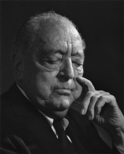 Mies Van Der Rohe Portrait, Mies Van Der Rohe Architecture, Yousuf Karsh, Modernist Architecture, Ludwig Mies Van Der Rohe, Walter Gropius, Modern Architects, Famous Architects, Bauhaus Style