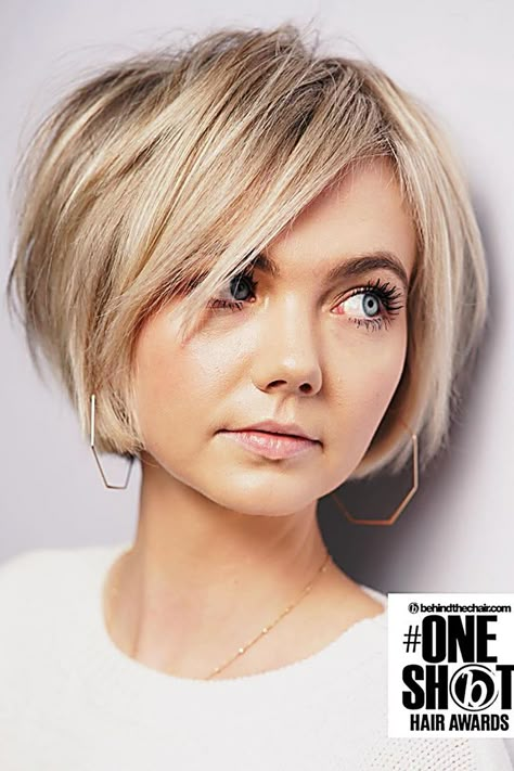 Bob Hairstyles - It is over. You don't have to hunt for it anymore. Just get it from here by clicking on the link. Easy Bob Hairstyles, Kort Bob, Tan Skin Blonde Hair, Short Bob Cuts, Short Bobs, Shot Hair Styles, Edgy Hair, Short Bob Haircuts, Short Blonde