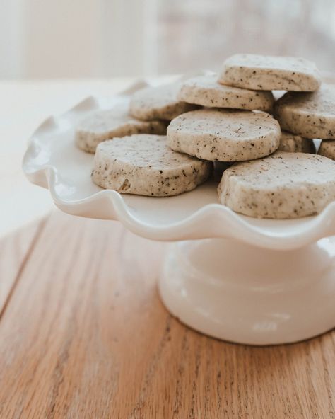 The Best and Easiest Earl Grey Shortbread Cookies - The Wild Decoelis Earl Grey Shortbread Cookies, Earl Grey Shortbread, Earl Grey Cookies, Makeup Lifestyle, Shortbread Cookie Recipe, Stuck Inside, Easy Cookie Recipes, Earl Grey, Photography Beautiful