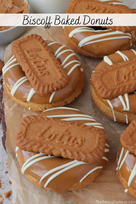 Biscoff Donut Recipe, Cookie Butter Donut, Biscoff Doughnut, Biscoff Donut, Donuts Business, Baked Donuts Recipe, Donat Glaze, Cookie Donut, Baked Donut Recipe