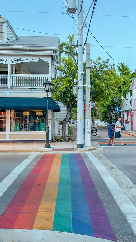 Key west duval street rainbow road. Key west aesthetic. Florida aesthetic. Summer vibes. VSCO girl. Pride road in key west florida. Conch republic. Key West Aesthetic, Key West Duval Street, Key West Outfits, West Aesthetic, Florida Aesthetic, Aesthetic Summer Vibes, Travel Key West, Rainbow Road, Rainbow Aesthetic