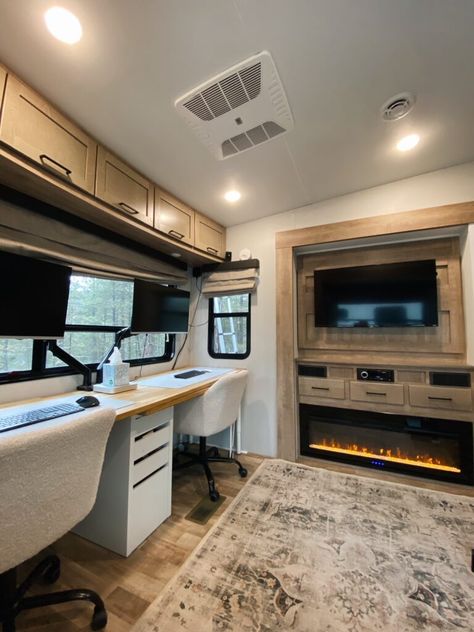 7 RV Desk Ideas: Inspiration for Your RV Office | RV Inspiration Trailer Office Ideas, Camper Office Space, Rv Gaming Setup, Rv Home Office, Desk In Rv, Rv Office Ideas, Camper Office Ideas, Rv Workspace, Rv Office Space Ideas