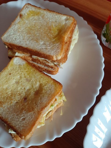 Egg Mayonnaise, Egg Photo, Egg Sandwich, Egg Sandwiches, Cafe Food, Aesthetic Food, Mayonnaise, French Toast, Sandwiches