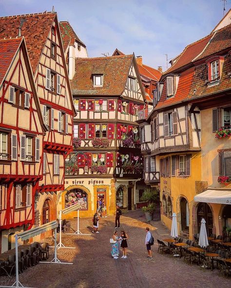 Beautiful Europe, German Houses, German Village, Alsace France, Medieval Houses, European Architecture, Places In Europe, Europe Vacation, Fantasy City