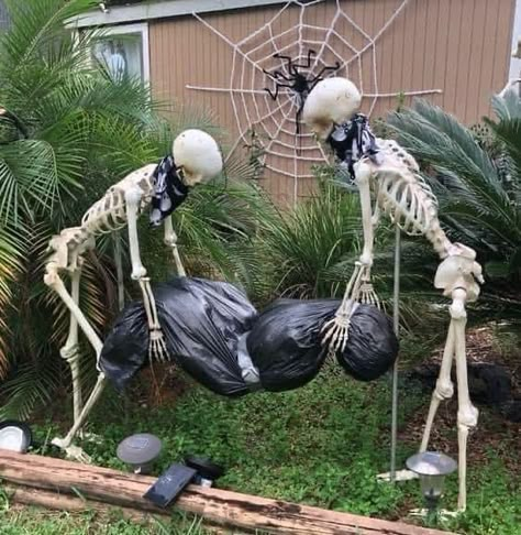 Halloween Dock Decorations, Funny Halloween Skeleton Decorations, Halloween Skeleton Balcony, Halloween Front Yard Skeletons, Skeleton Haunted House Ideas, Skeleton Props For Halloween, Staging Skeletons, Skeleton Themed Halloween Decorations, Halloween Skeleton Graveyard