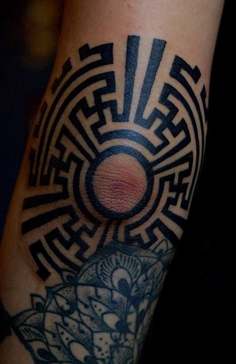 My new elbow tattoo, a Mayan swasi design. Done by Joseph Realubit at Awaken Tattoo in Chicago. I love it! Male Elbow Tattoo, Cool Elbow Tattoos For Guys, Aztec Elbow Tattoo, Unique Elbow Tattoo, Tattoos For Elbow, Awaken Tattoo, Elbow Tattoo Men, Elbow Tats, Elbow Tattoo Design