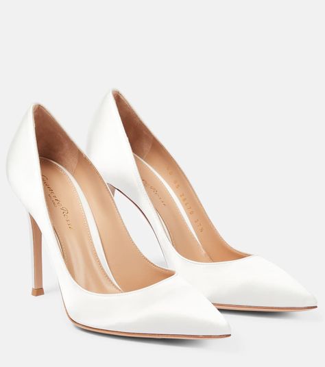 Alexander Mcqueen Dresses, Rossi Shoes, Pearl And Diamond Earrings, White Pumps, White Heels, White Silk, Signature Design, High Heel Pumps, Gianvito Rossi